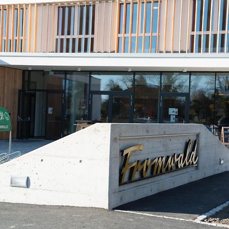 Hubertushof Fromwald Hotel Und Gasthof Bad Fischau المظهر الخارجي الصورة