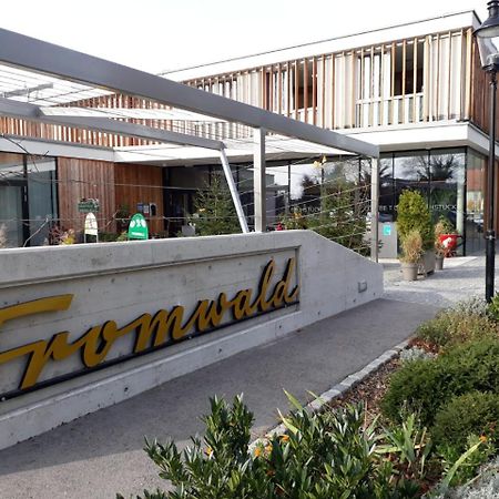 Hubertushof Fromwald Hotel Und Gasthof Bad Fischau المظهر الخارجي الصورة